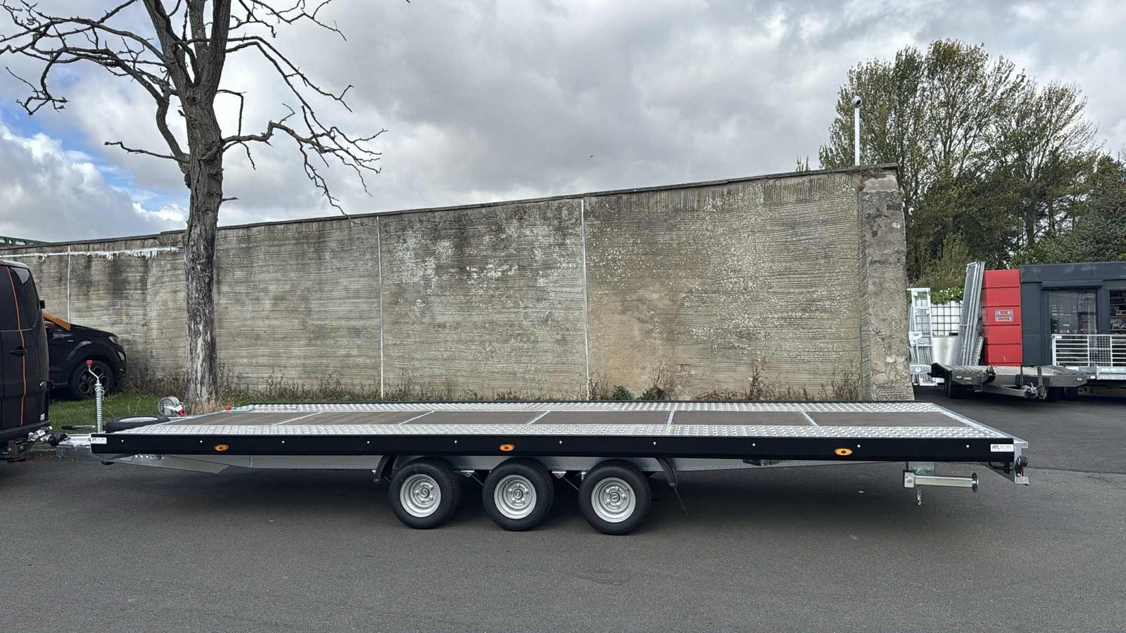 BRAND NEW 5.5M x 2.1M TRI AXLE MARS CAR TRANSPORTER FLATBED TRAILER – 3500KG