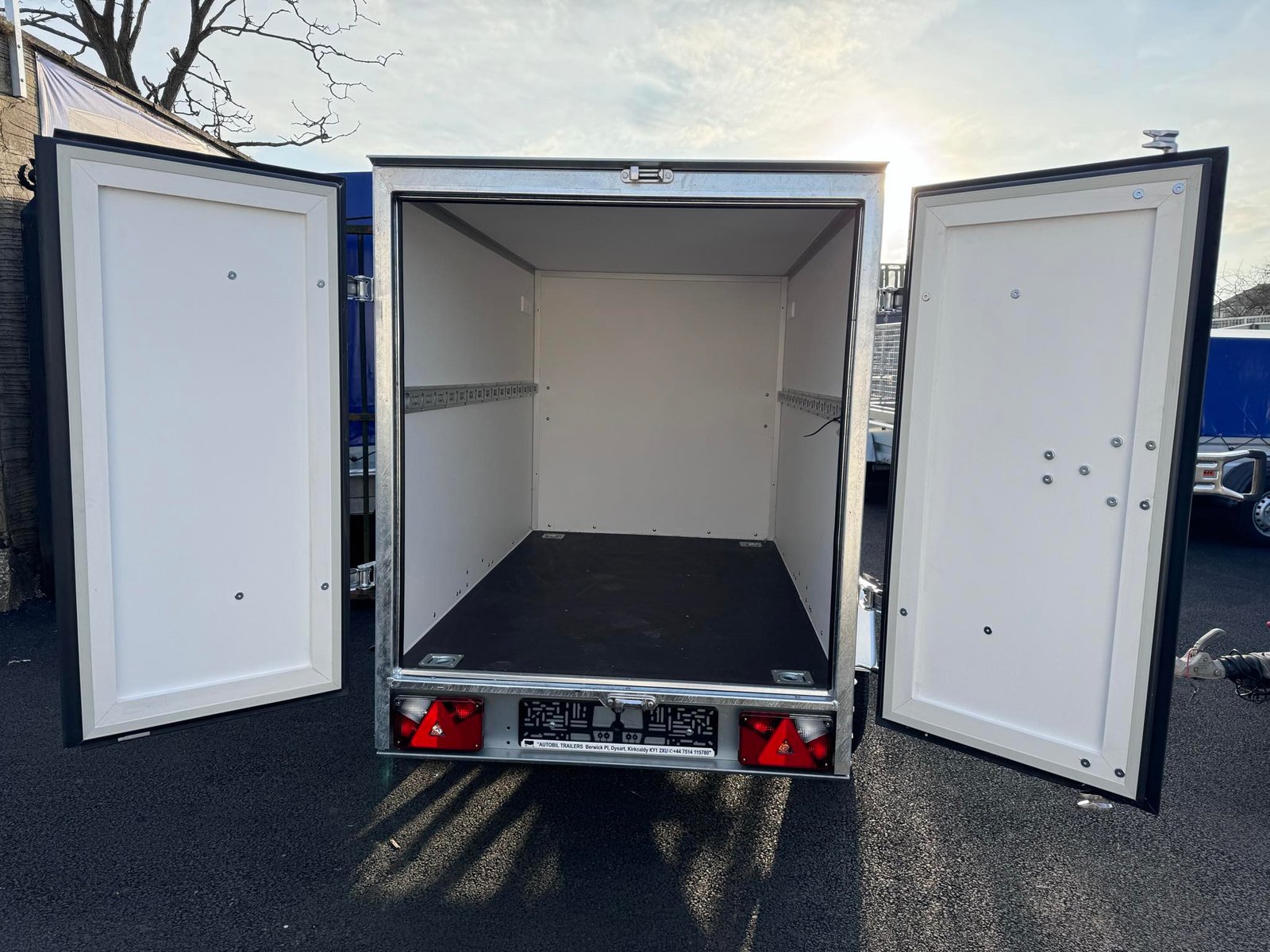 New 6,8ft x 3,8ft x 4,1ft Single axle Box trailer with Barn doors 750KG Un braked - Image 6