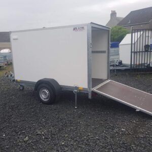 BRAND NEW BOX TRAILER 8.7FTx5FTx6FT WITH A RAMP UNBRAKED 750KG