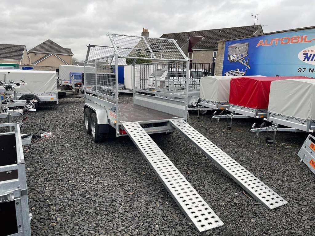 B300 DOUBLE AXLE MASTER BORO WITH 80CM MESH AND 250CM RAMPS 2700kg