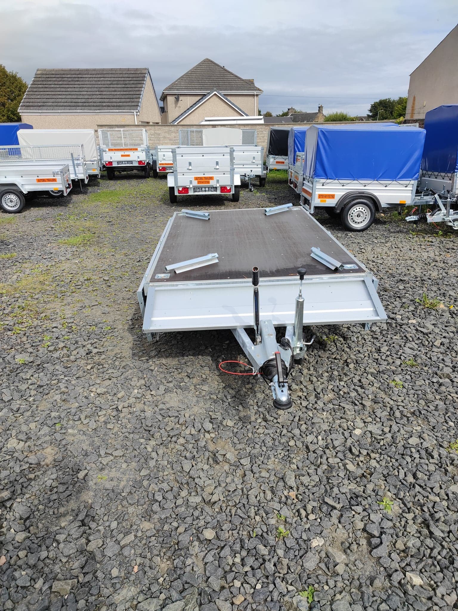 NEW 8,2ft x 5ft Twin Axle Hochlander Trailer With Drop Down Sides 1300KG Braked - Image 7