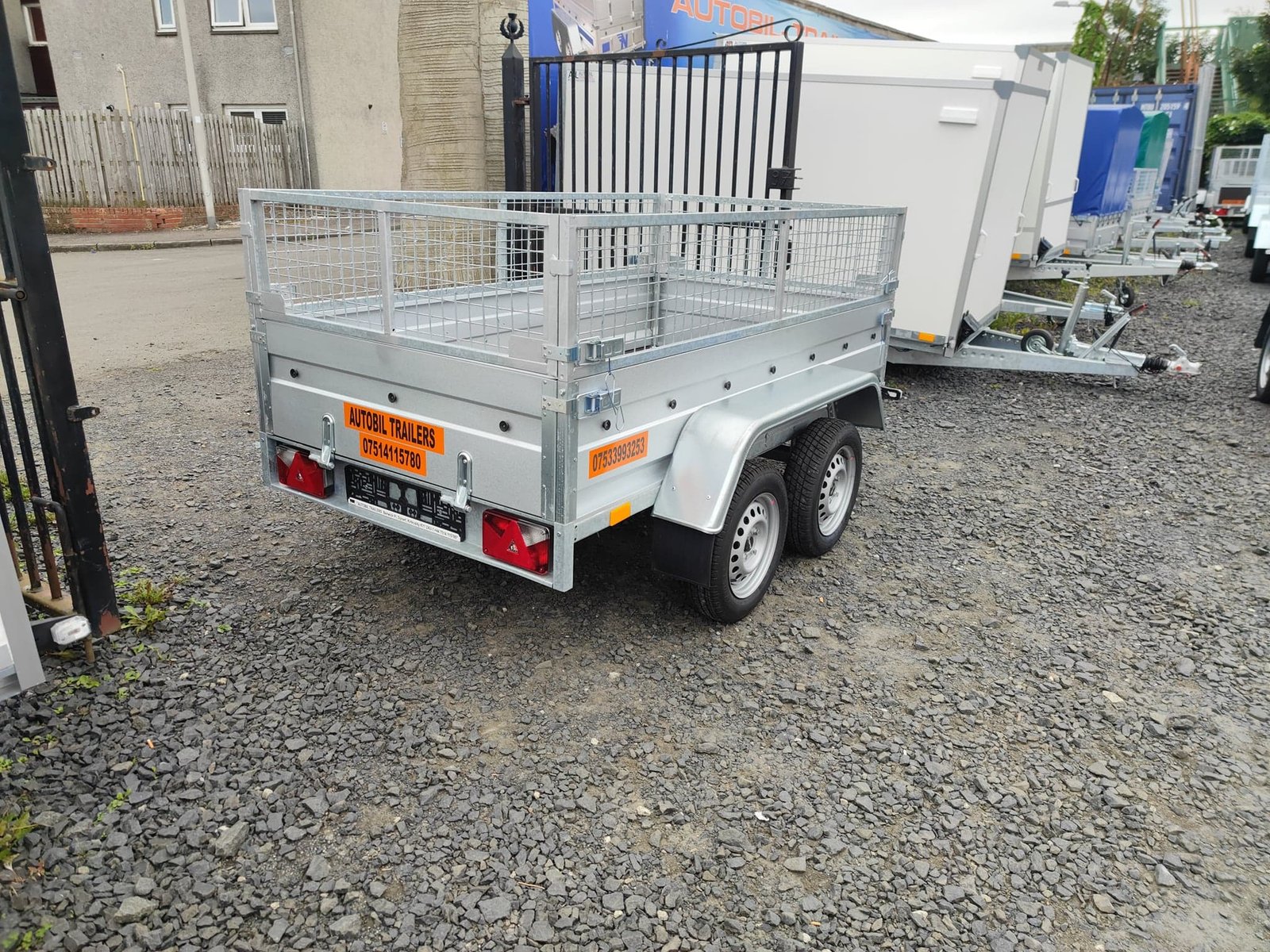 B235 Twin Axle With 40CM Mesh 750KG - Image 4