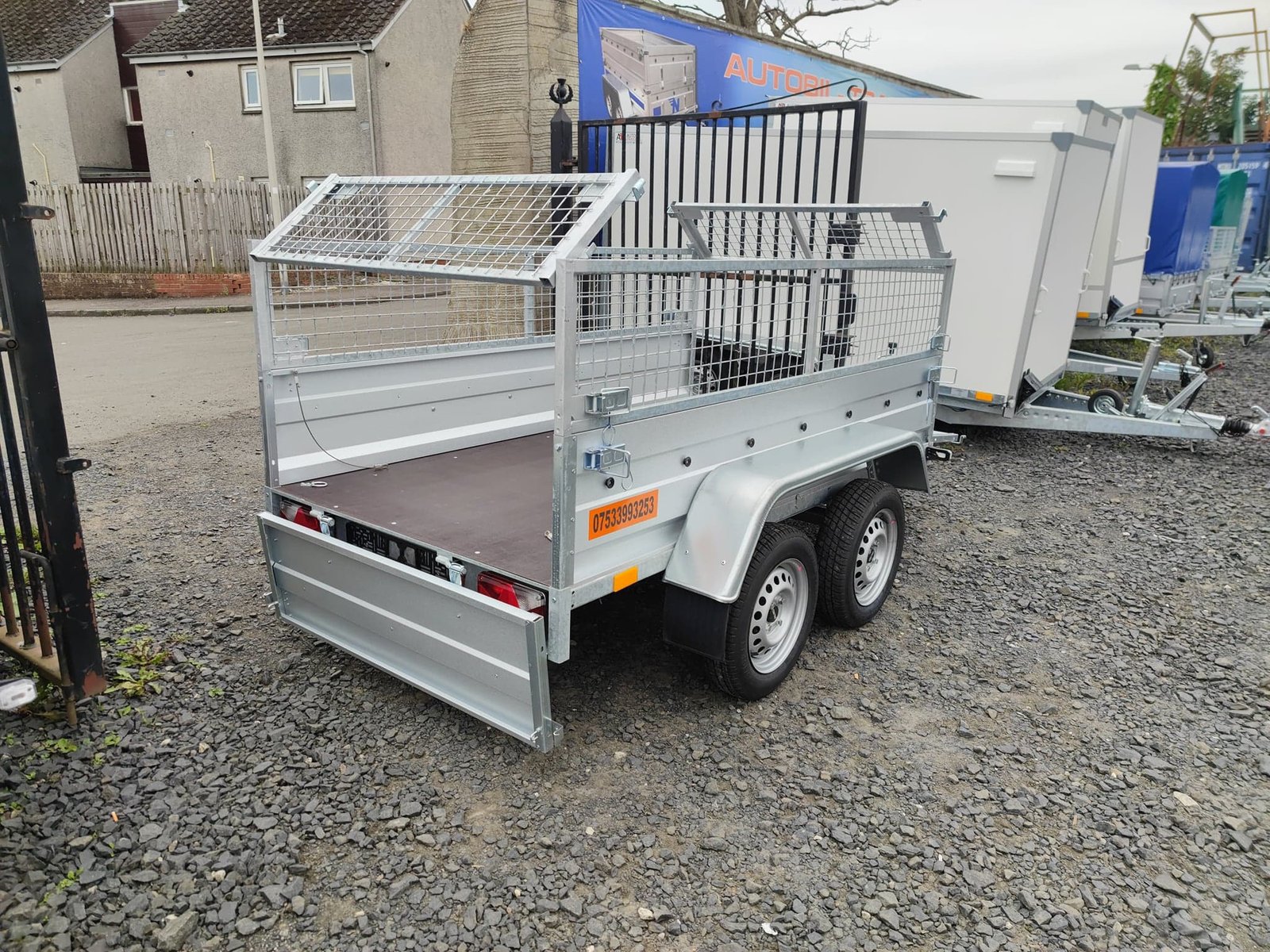 B235 Twin Axle With 40CM Mesh 750KG - Image 6