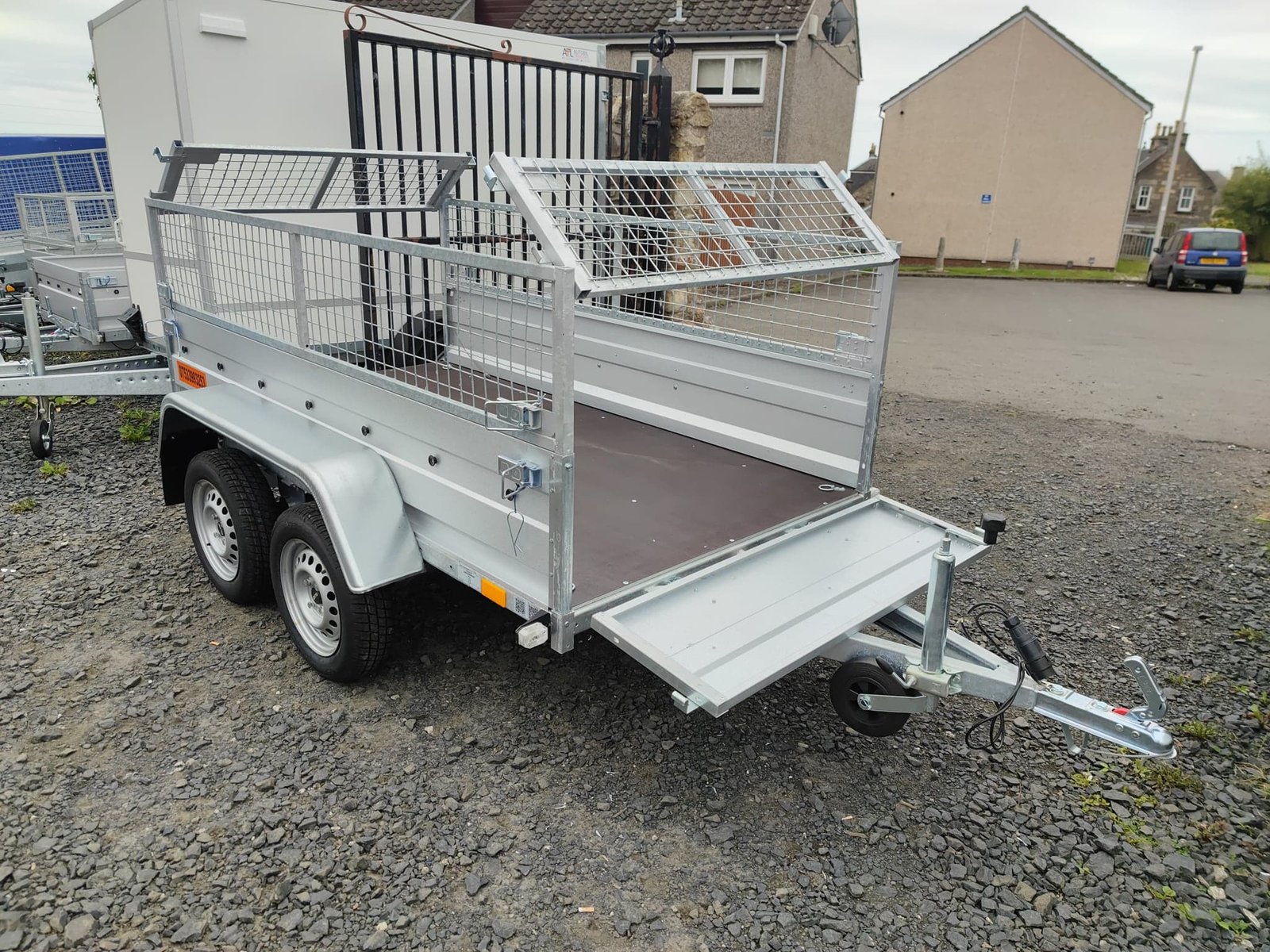 B235 Twin Axle With 40CM Mesh 750KG - Image 7