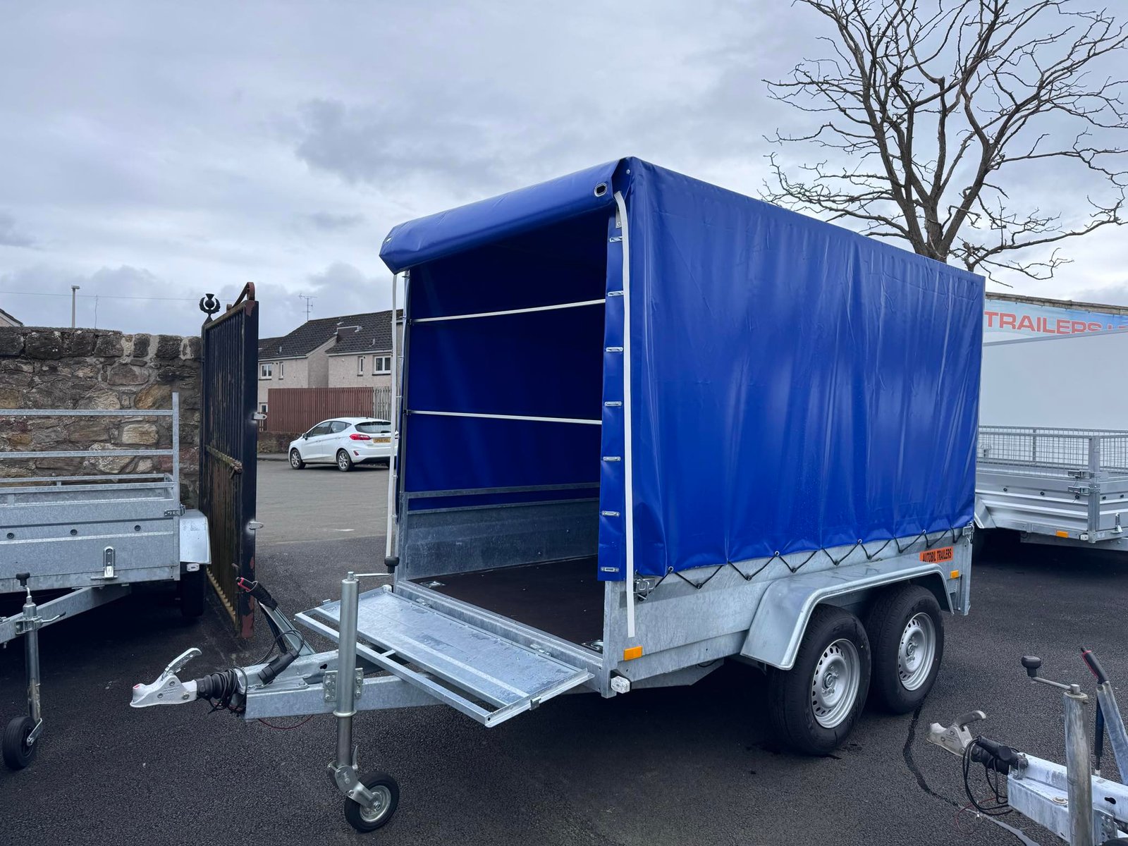 B300 TWIN AXLE MASTER TRAILER WITH FRAME AND COVER 2700KG BRAKED - Image 4