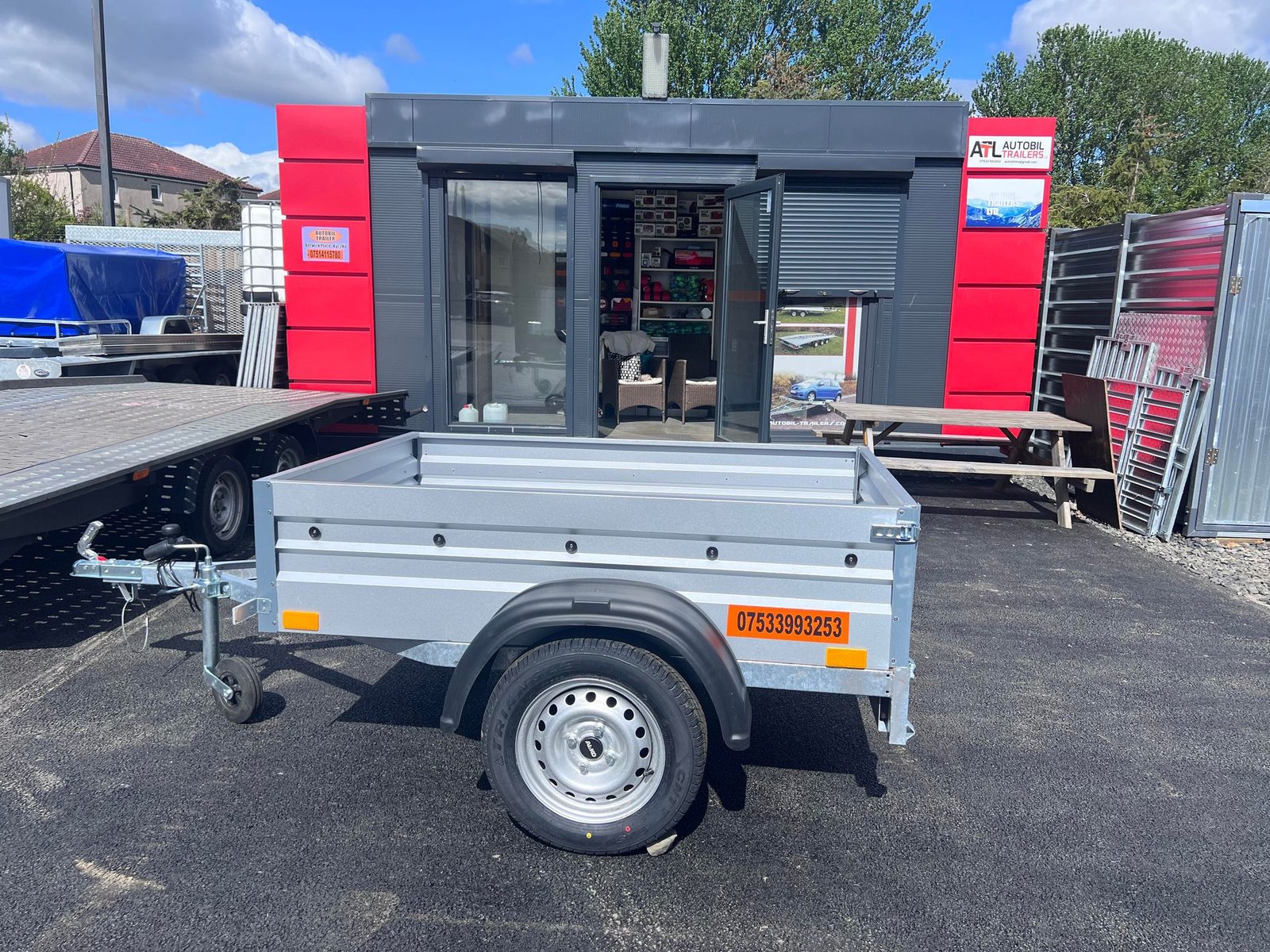 B162 BASIC FLAT TRAILER
