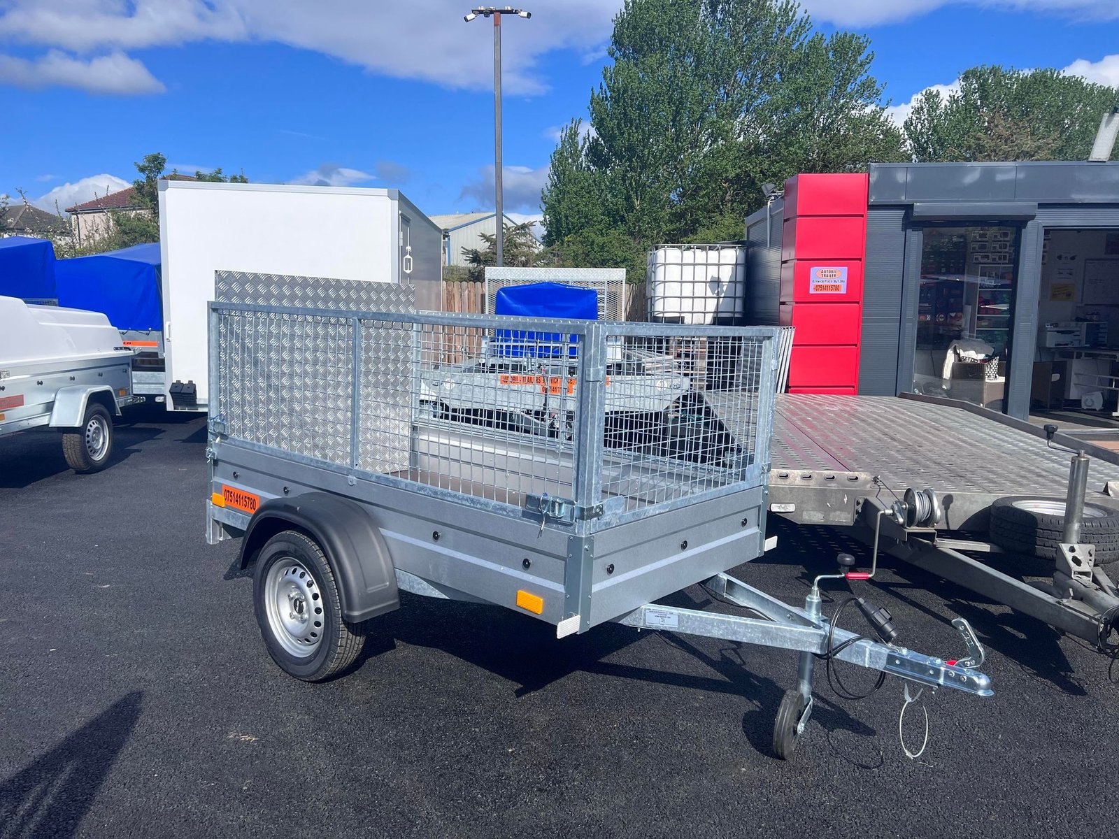 B202 BASIC TRAILER WITH 60CM MESH AND RAMP