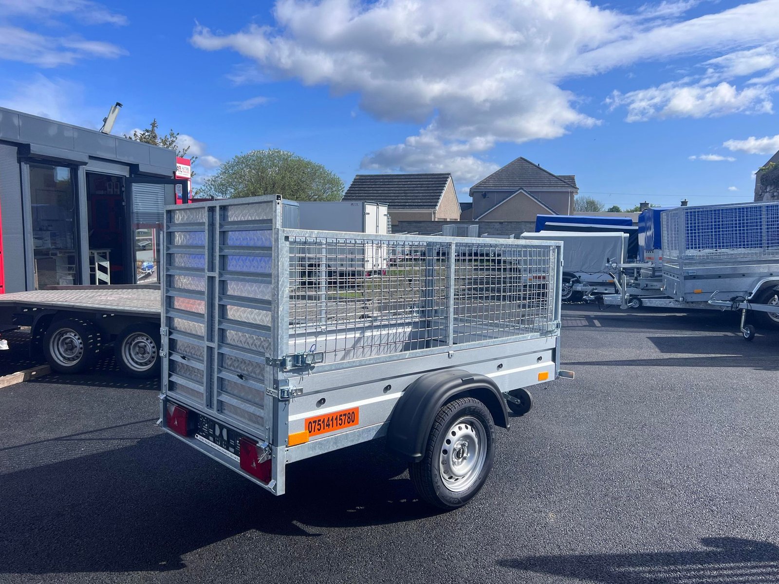 B202 BASIC TRAILER WITH 60CM MESH AND RAMP - Image 5