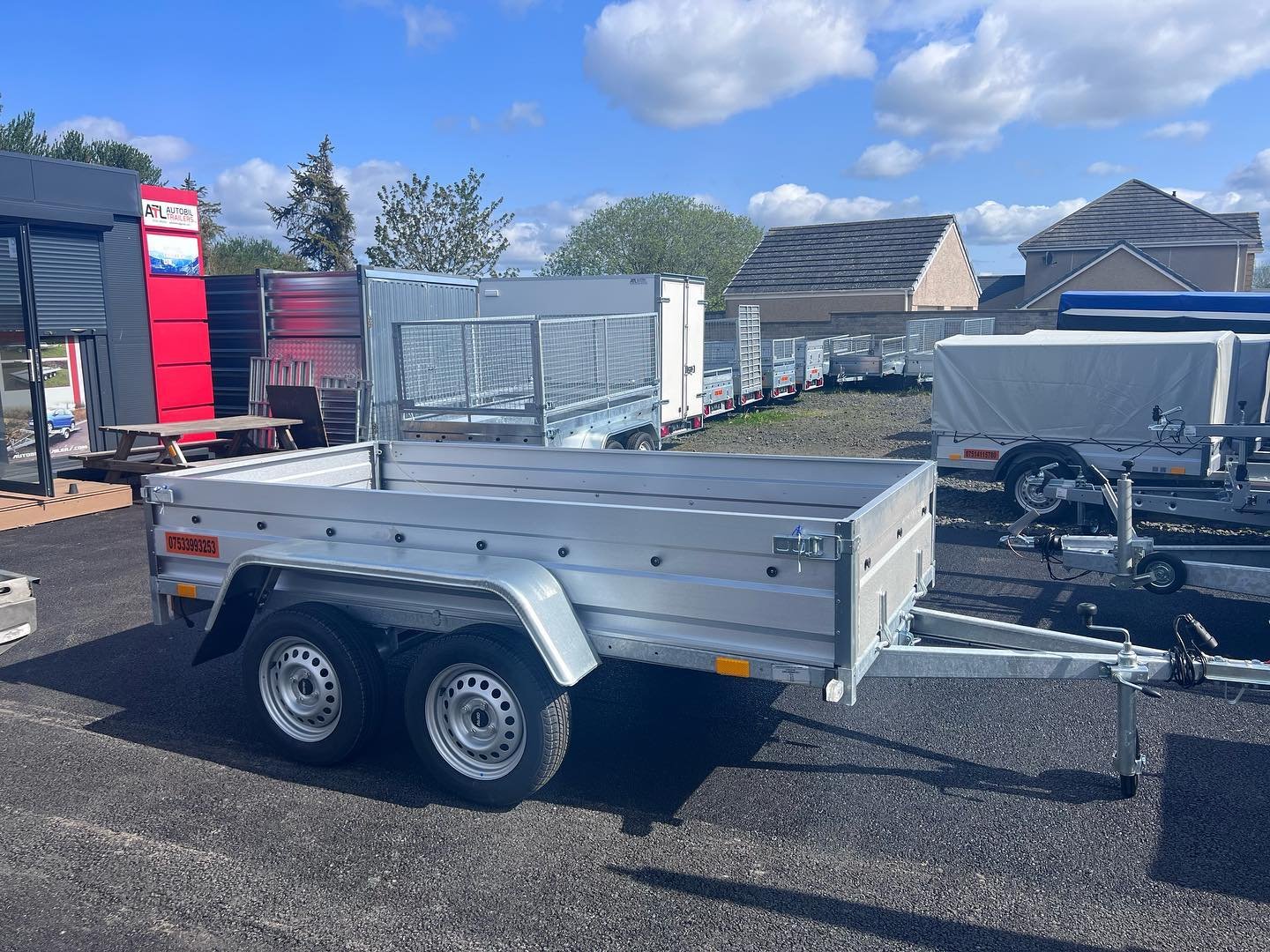 B265 TWIN AXLE FLAT TRAILER