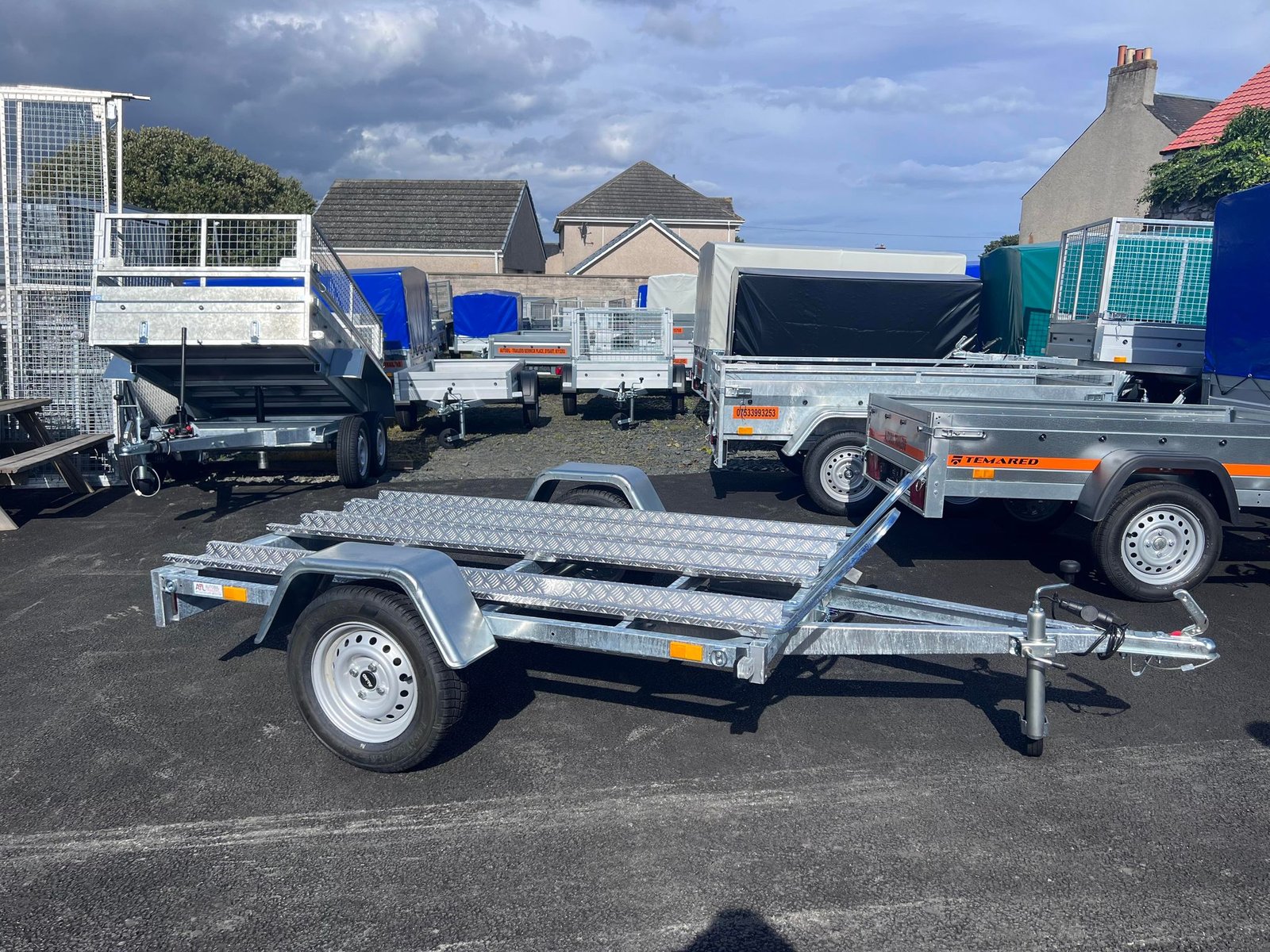 BRAND NEW 2.5m x 1.32m SINGLE AXLE MOTORBIKE TRAILER