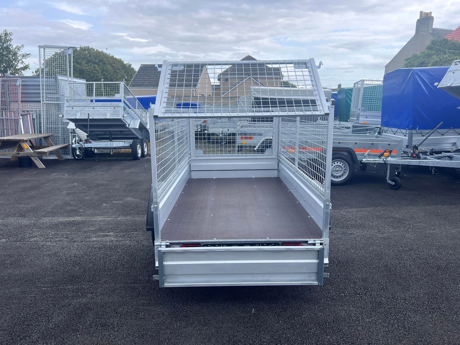 B202 BASIC TRAILER WITH 60CM MESH - Image 6