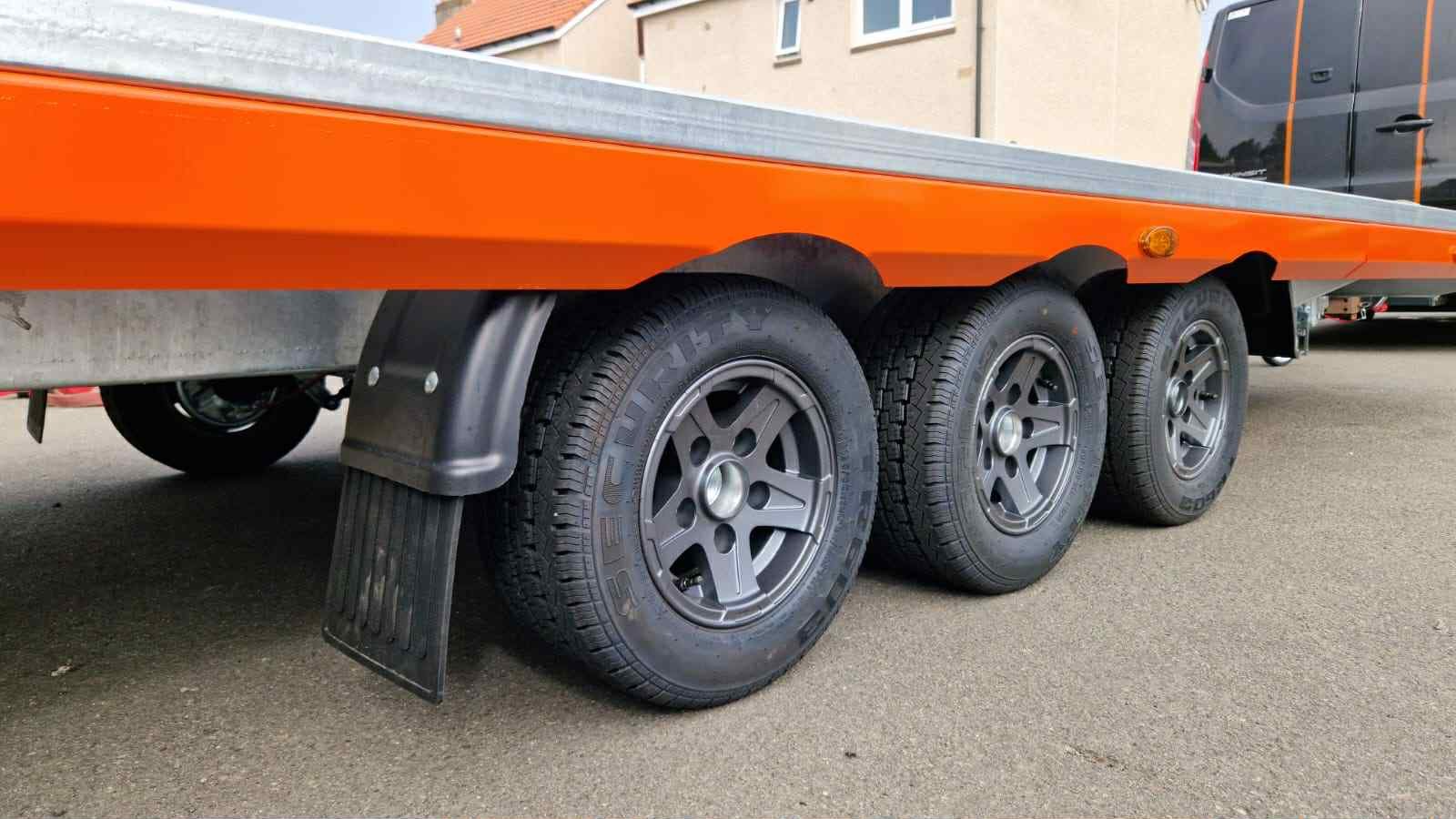 BRAND NEW 5.5M x 2.1M TRI AXLE NIEWIADÓW JUPITER TILT BED CAR TRANSPORTER – 3500KG - Image 6
