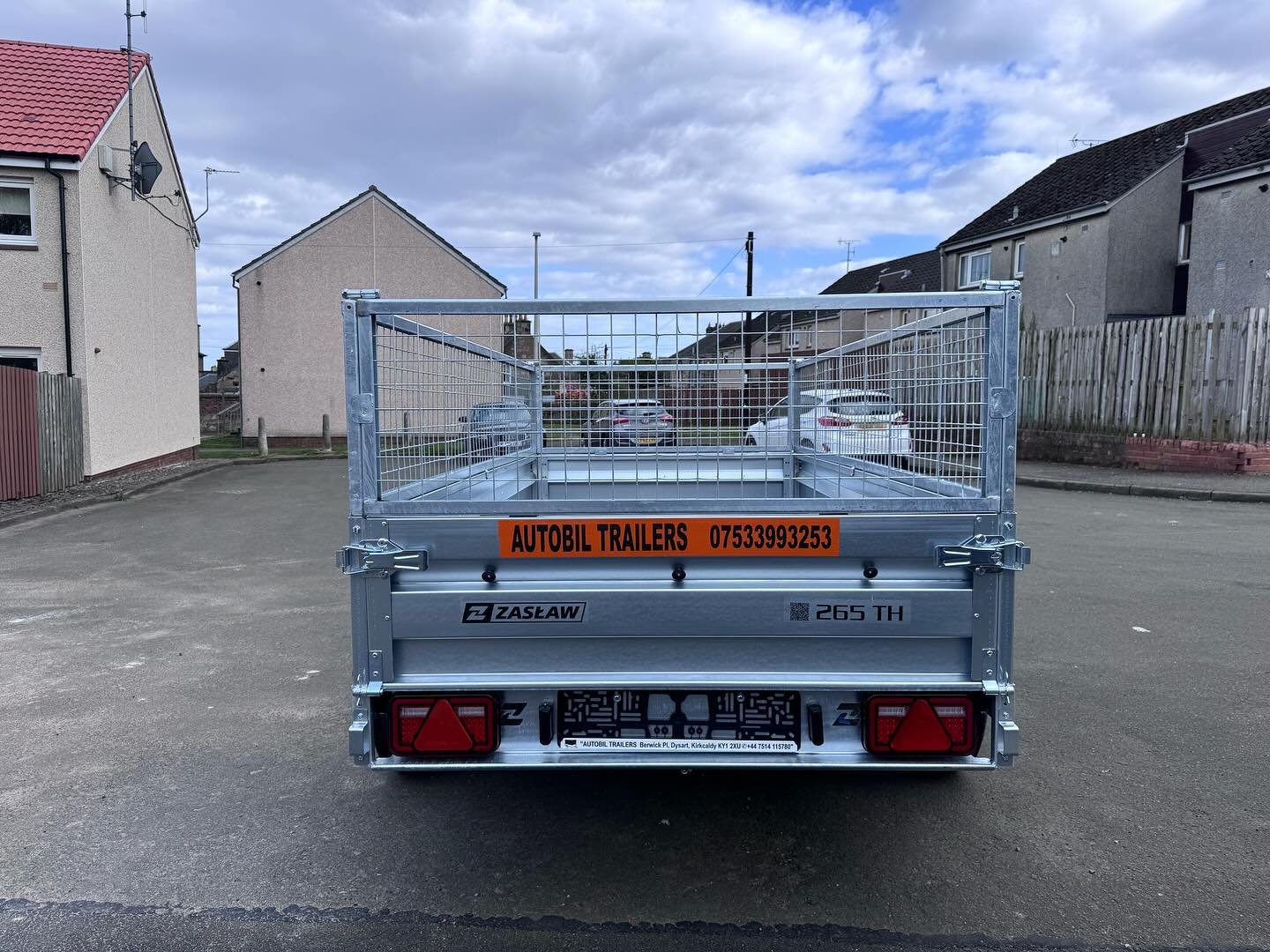 Zaslaw 265TH twin axle trailer braked trailer with 40cm mesh 2000KG - Image 7