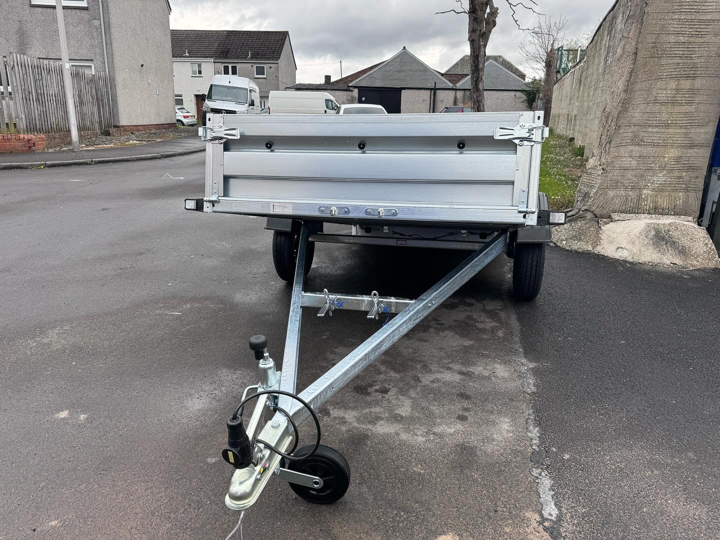 Zaslaw 265su (8,7ftx4,3ft) single axle tipping trailer - Image 3