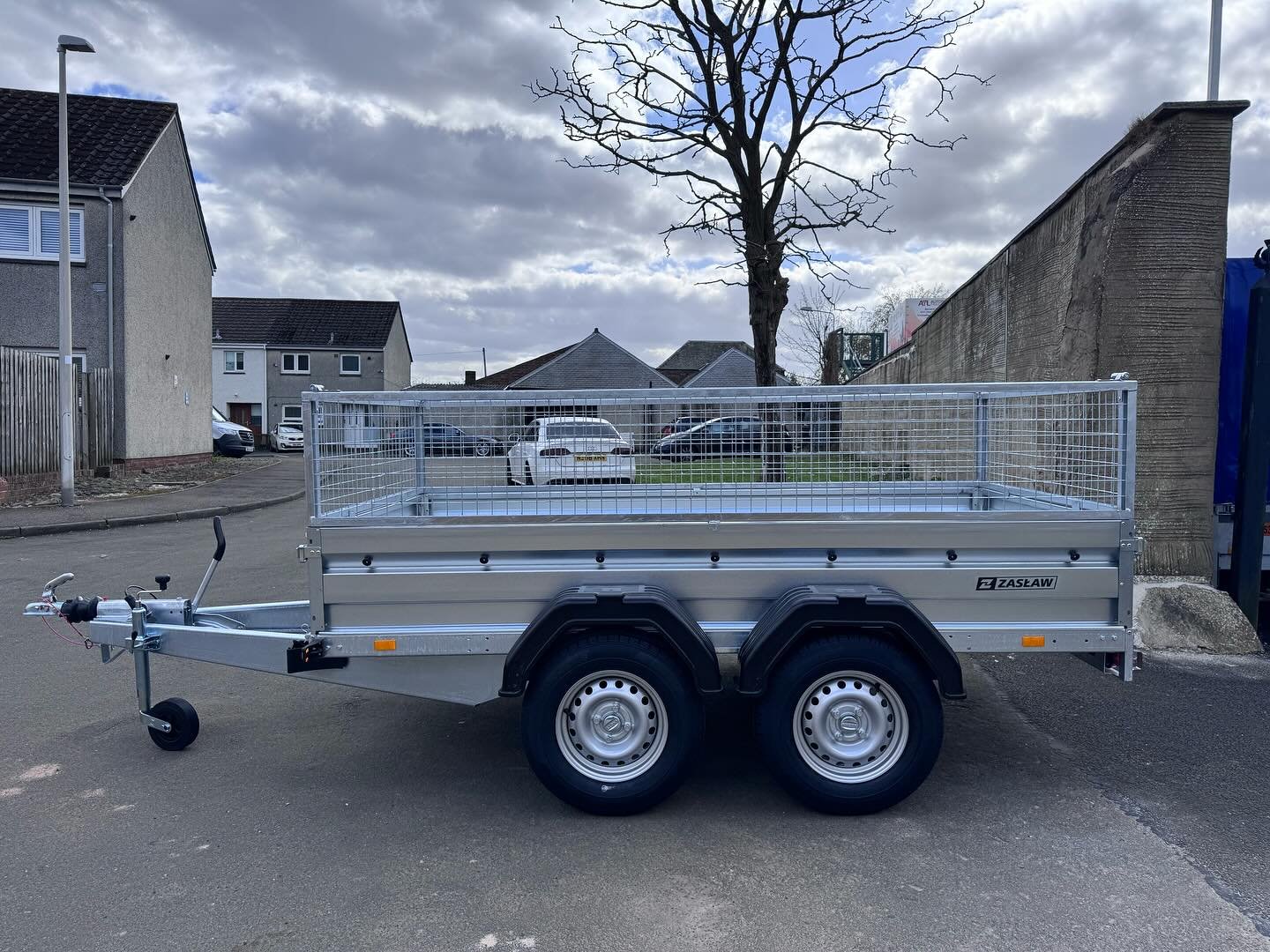 Zaslaw 265TH twin axle trailer braked trailer with 40cm mesh 2000KG - Image 6