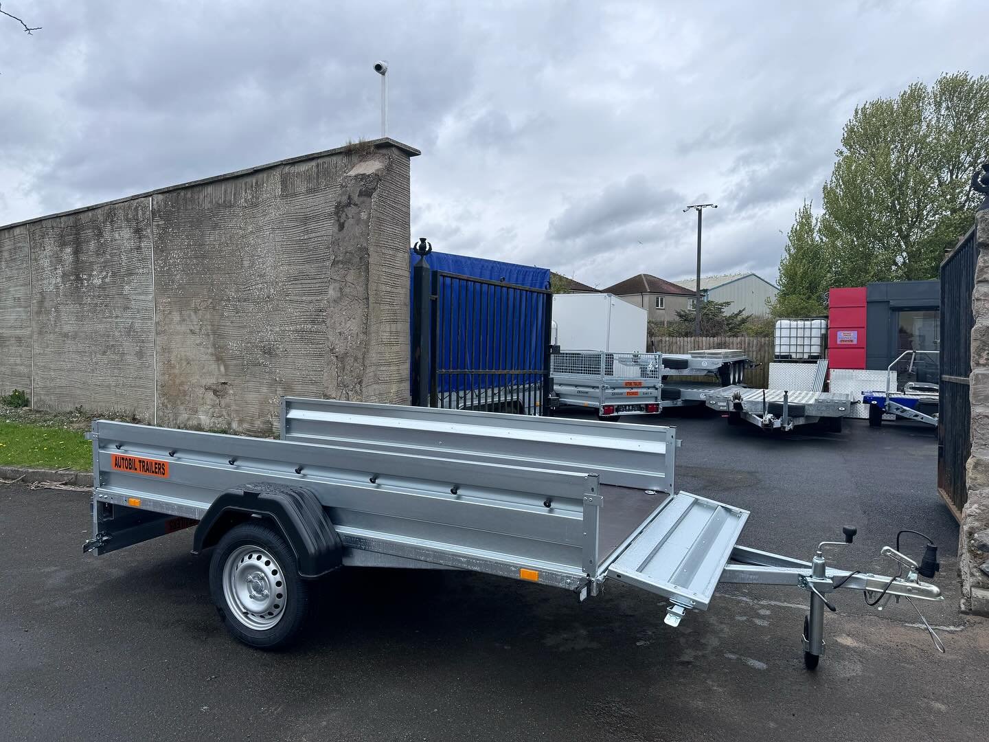 Zaslaw 265su (8,7ftx4,3ft) single axle tipping trailer - Image 6