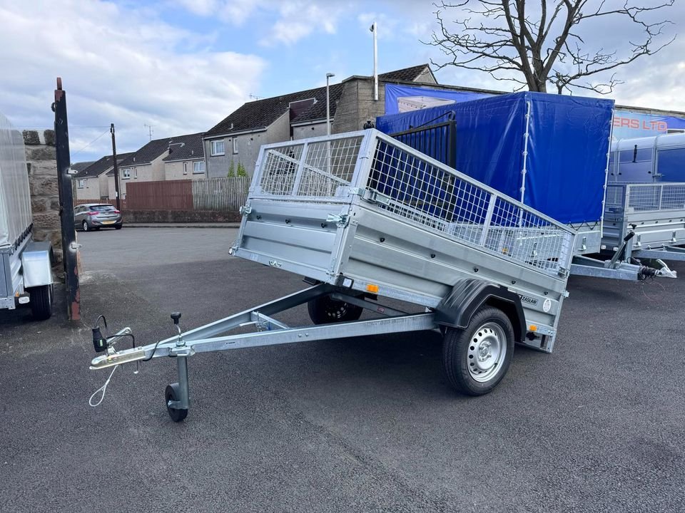 Zaslaw 205su (7ftx4ft) single axle tipping trailer with 40cm mesh - Image 4