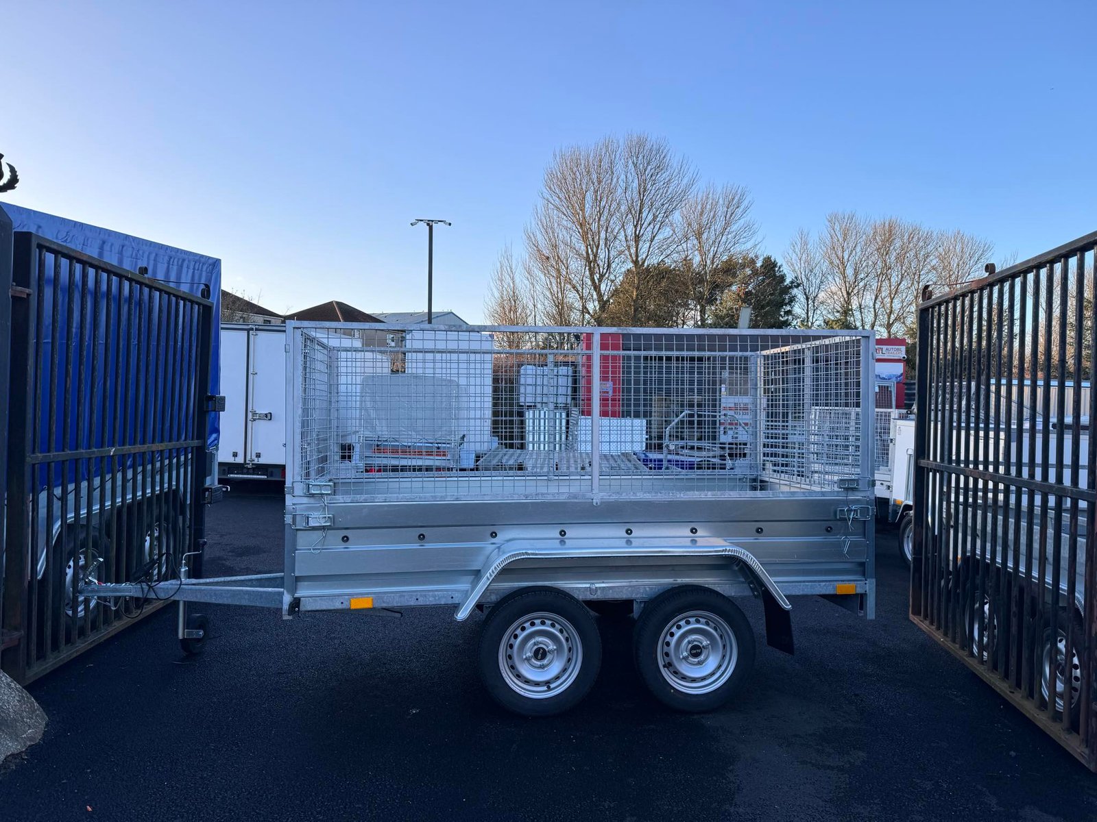 B235 TWIN AXLE WITH 80CM MESH