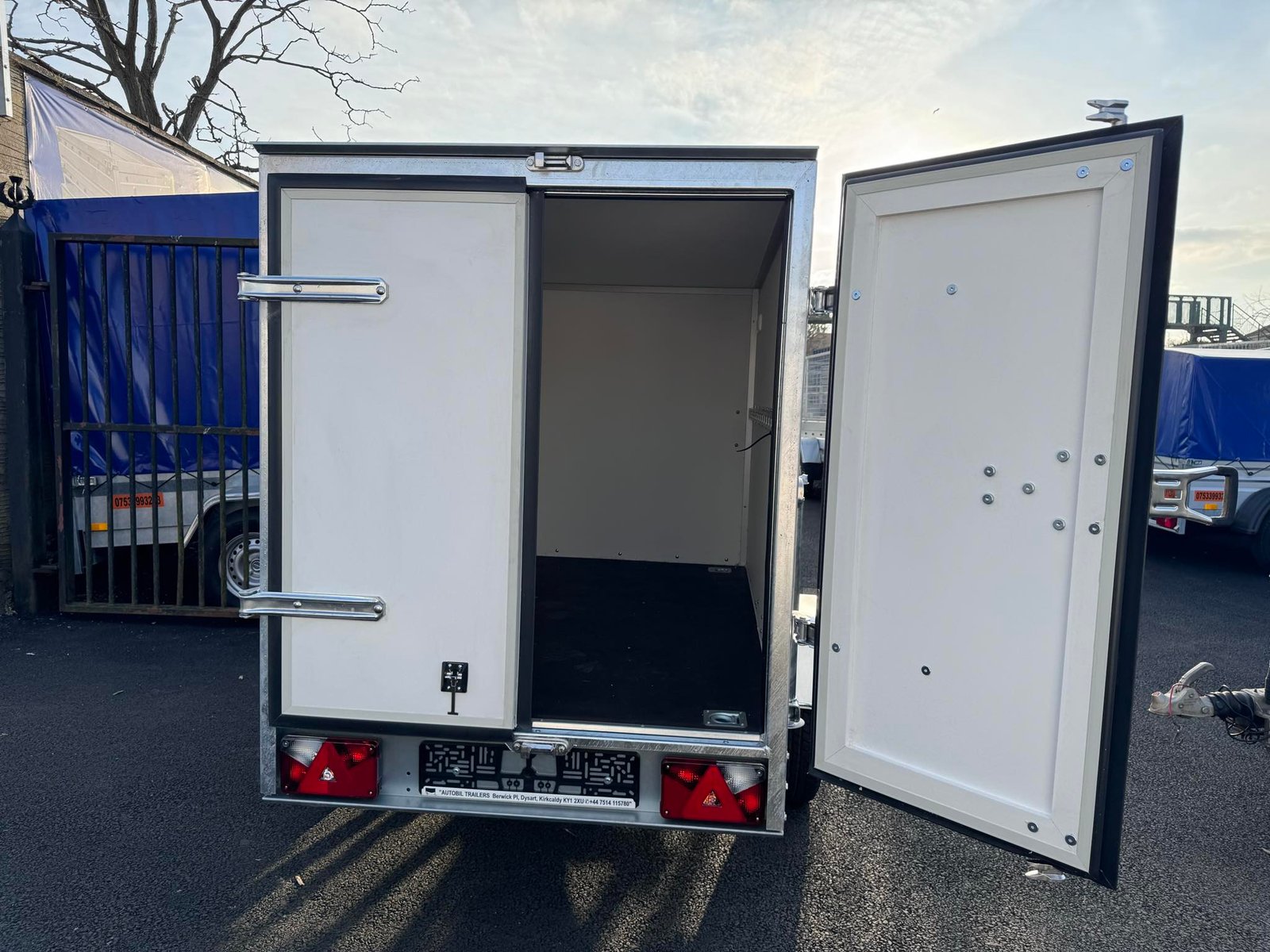 New 6,8ft x 3,8ft x 4,1ft Single axle Box trailer with Barn doors 750KG Un braked - Image 8