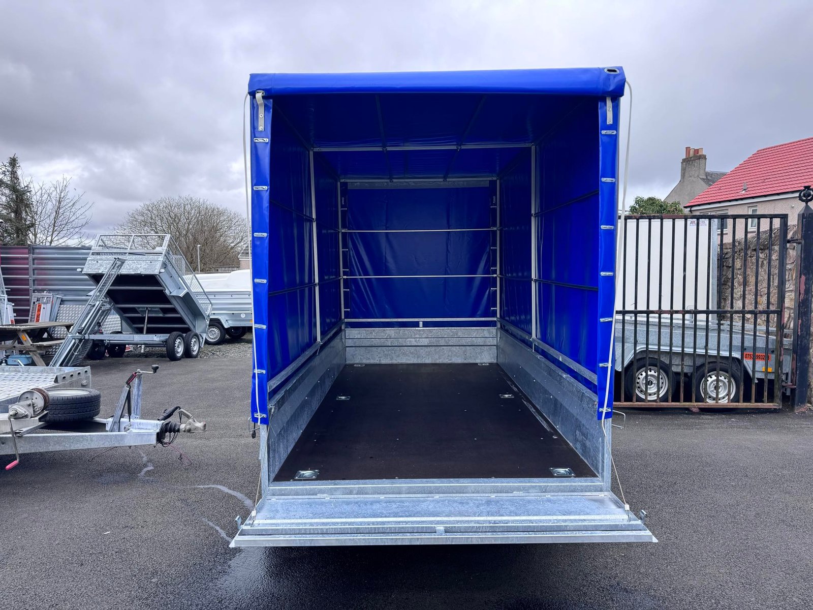 B300 TWIN AXLE MASTER TRAILER WITH FRAME AND COVER 2700KG BRAKED - Image 3
