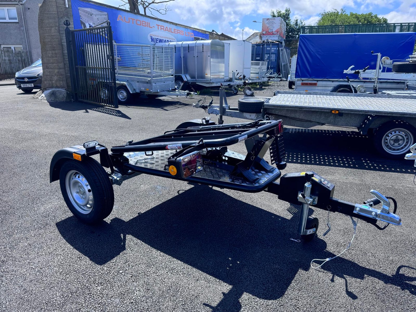 Lorries Single Motorbike Foldable Tiltbed Trailer 750KG - Image 15