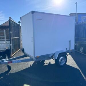 New 6,8ft x 3,8ft x 4,9ft Single axle Box Trailer with Barn Doors 750KG Un braked