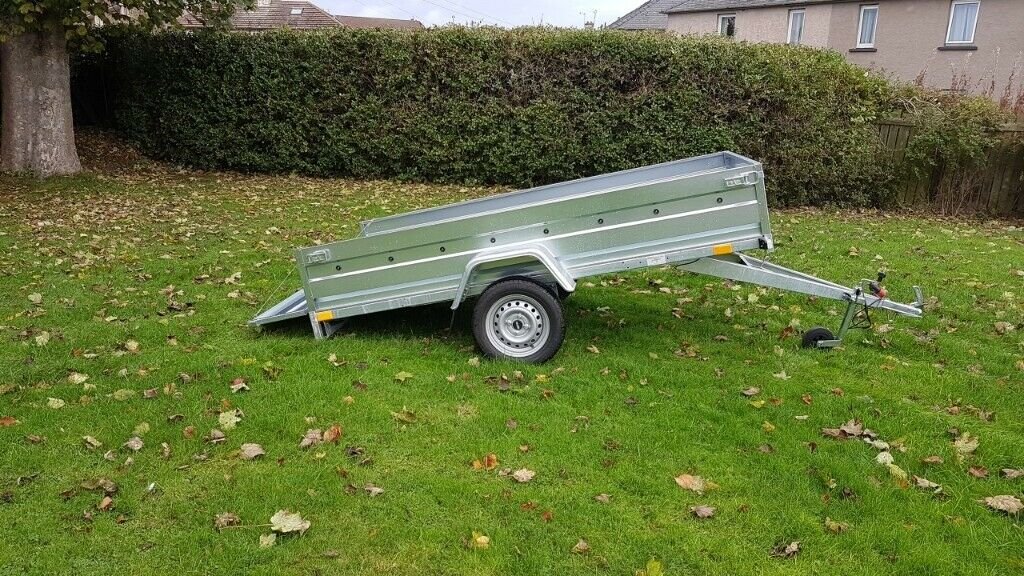 B235 Single Axle Flat
