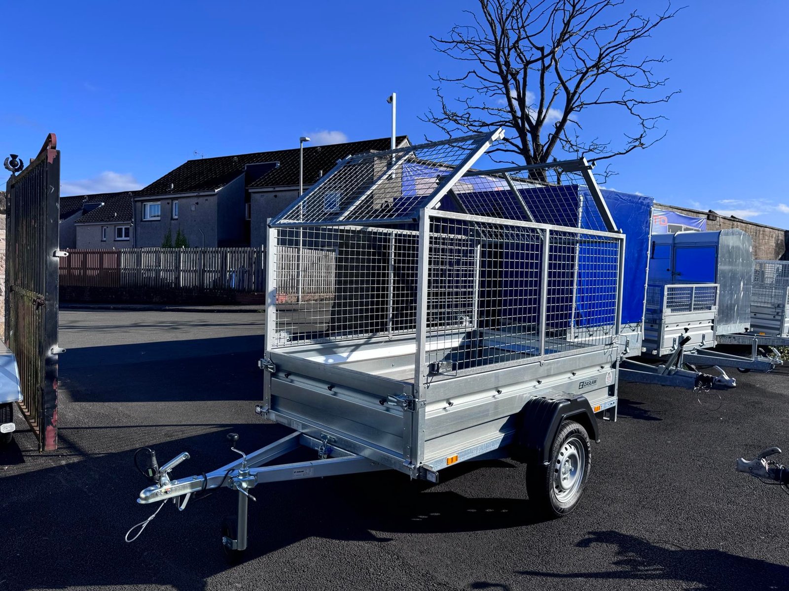 Zaslaw 205su (7ftx4ft) single axle tipping trailer with 80cm mesh - Image 7