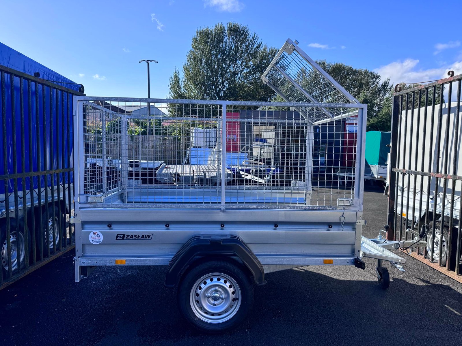 Zaslaw 205su (7ftx4ft) single axle tipping trailer with 80cm mesh - Image 9