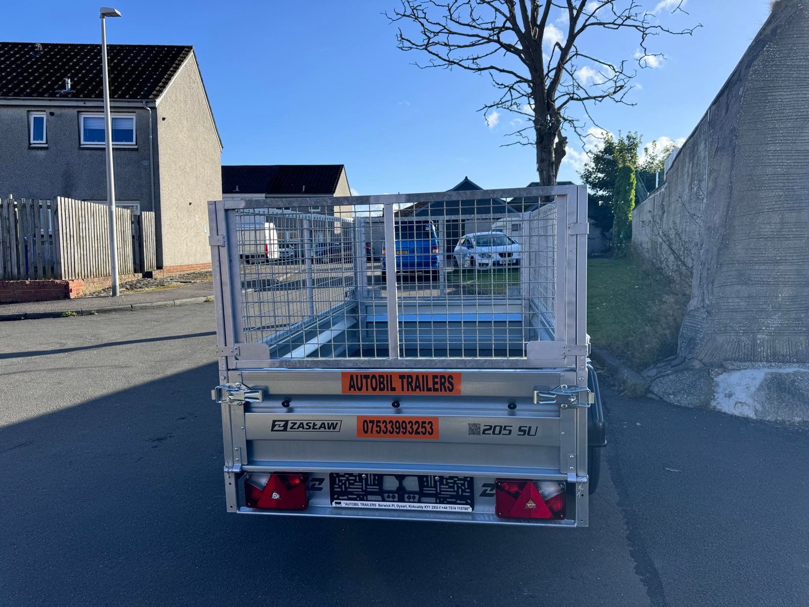 Zaslaw 205su (7ftx4ft) single axle tipping trailer with 60cm mesh - Image 10