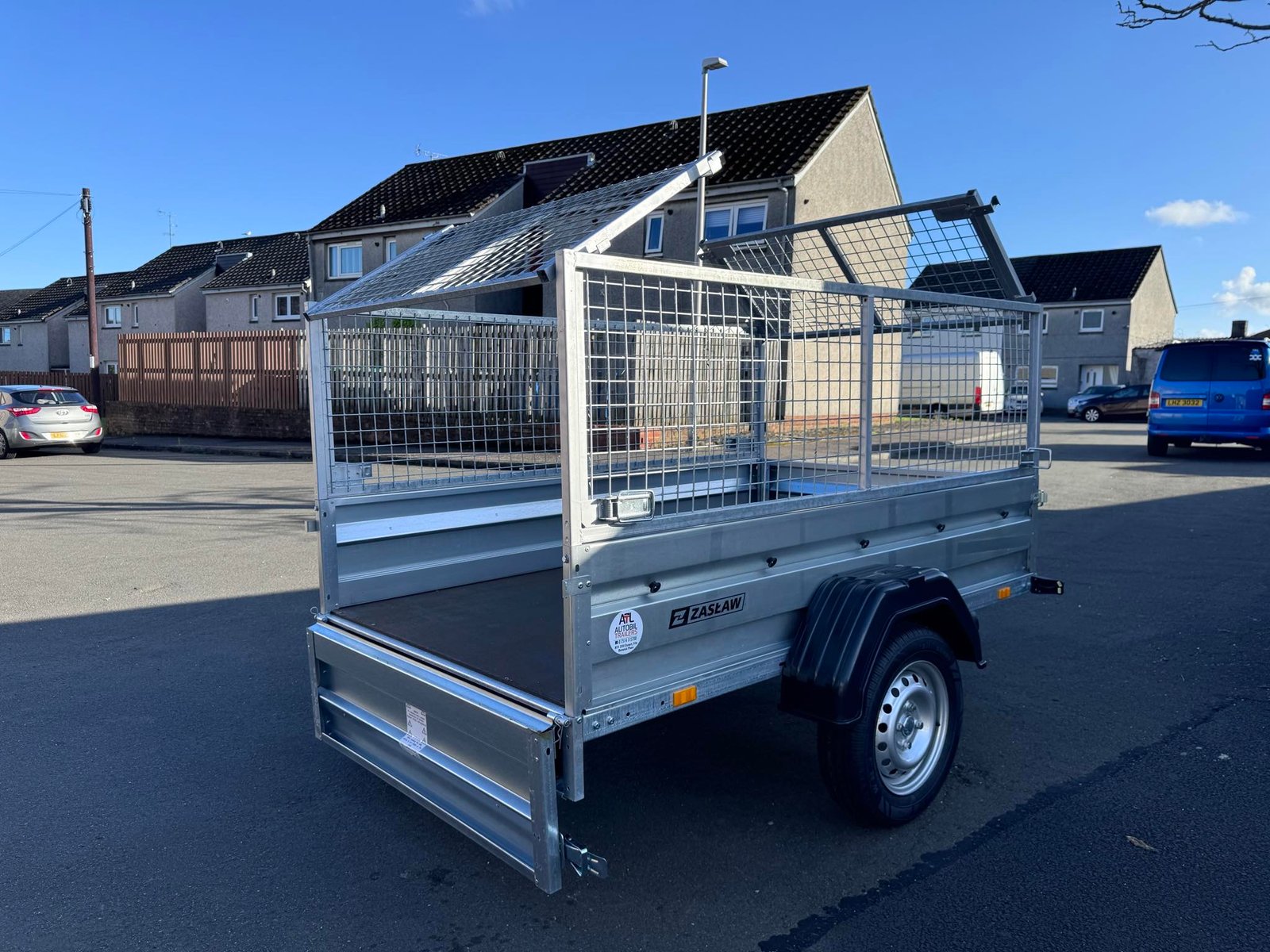 Zaslaw 205su (7ftx4ft) single axle tipping trailer with 60cm mesh - Image 7