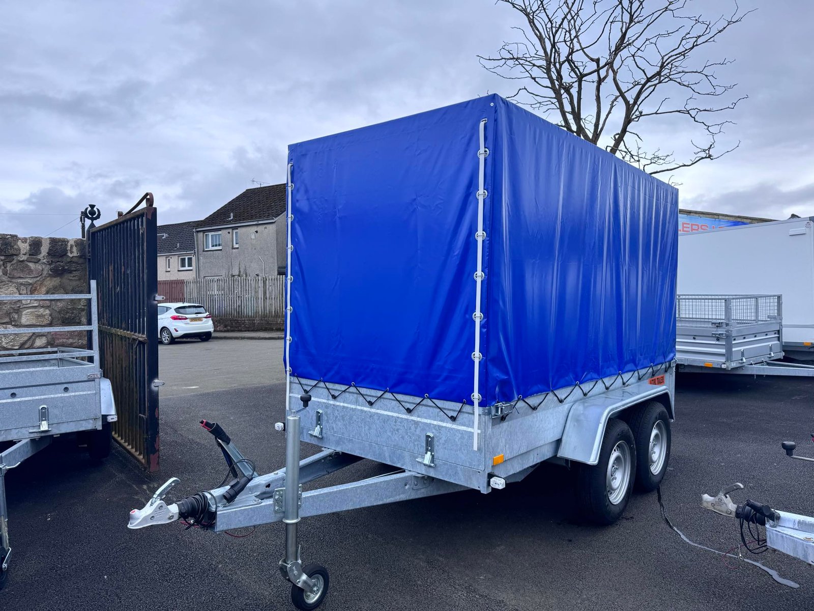 B300 TWIN AXLE MASTER TRAILER WITH FRAME AND COVER 2700KG BRAKED - Image 7