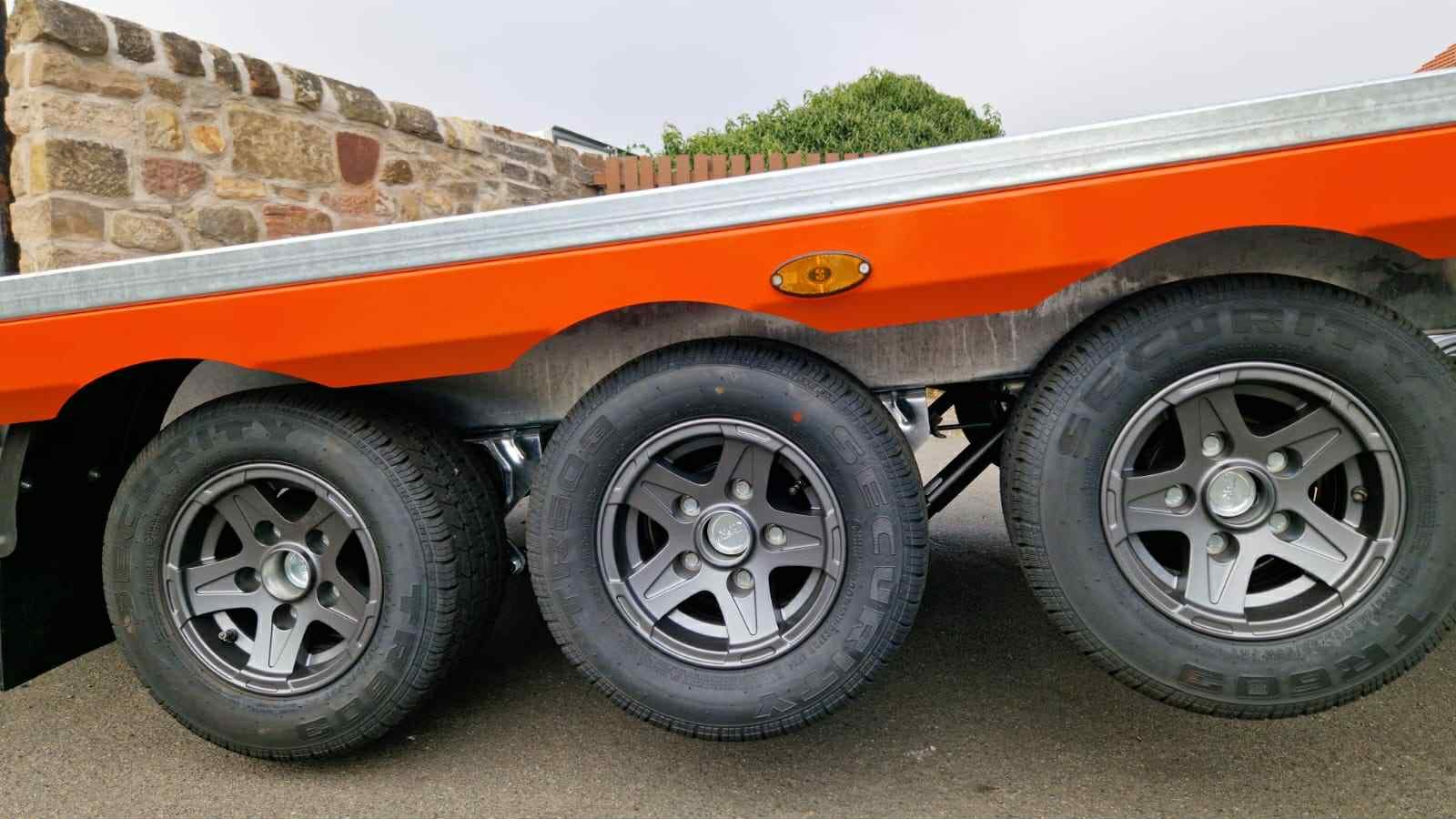 BRAND NEW 5.5M x 2.1M TRI AXLE NIEWIADÓW JUPITER TILT BED CAR TRANSPORTER – 3500KG - Image 17