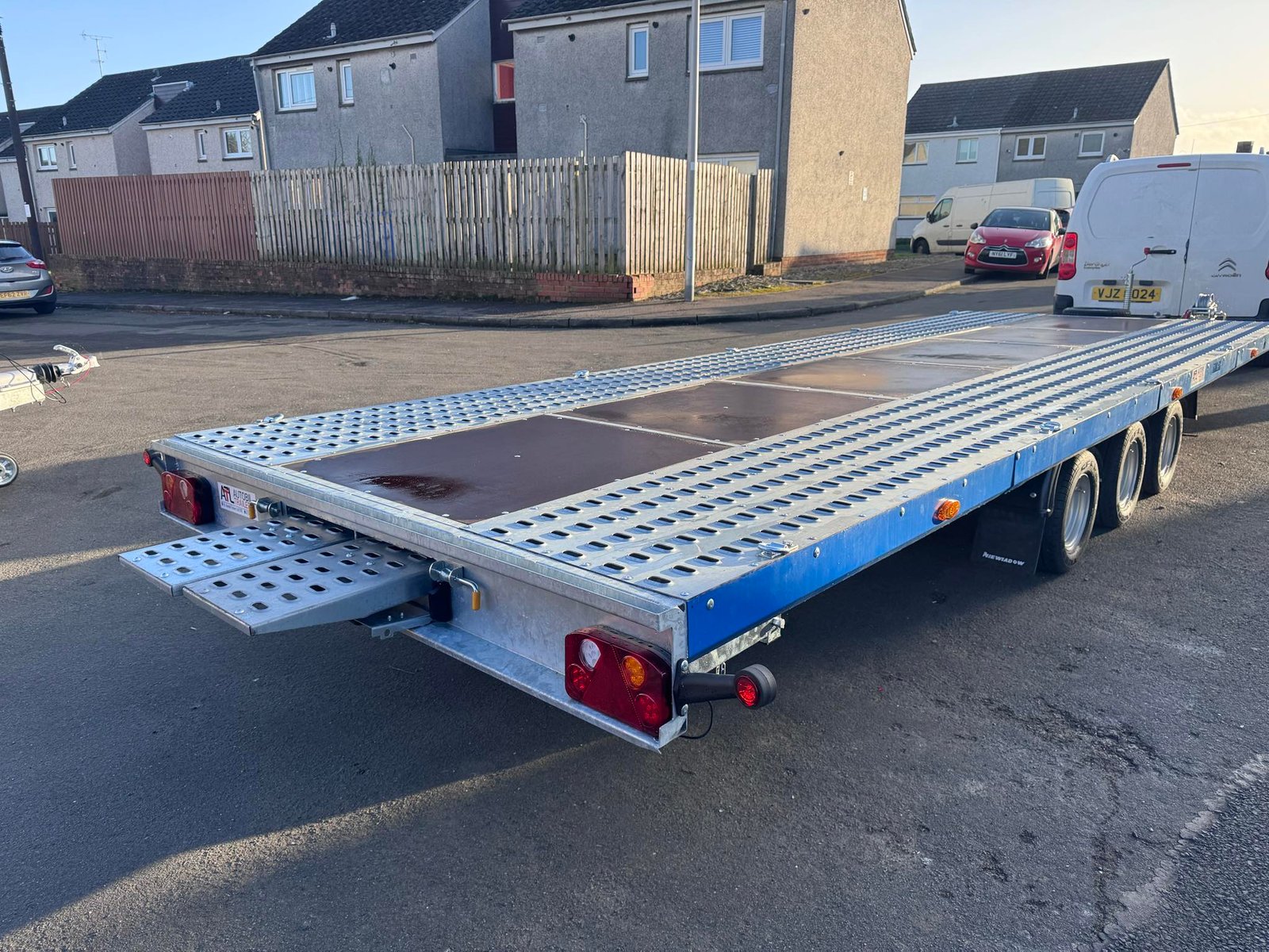 BRAND NEW 6M x 2.1M TRI AXLE MARS FLATBED CAR TRANSPORTER 3500KG - Image 5